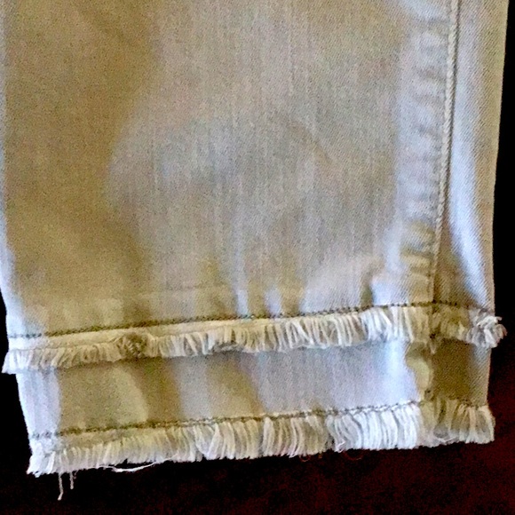 Chicos so Slimming Girlfriend Crop Pants - Picture 2 of 3